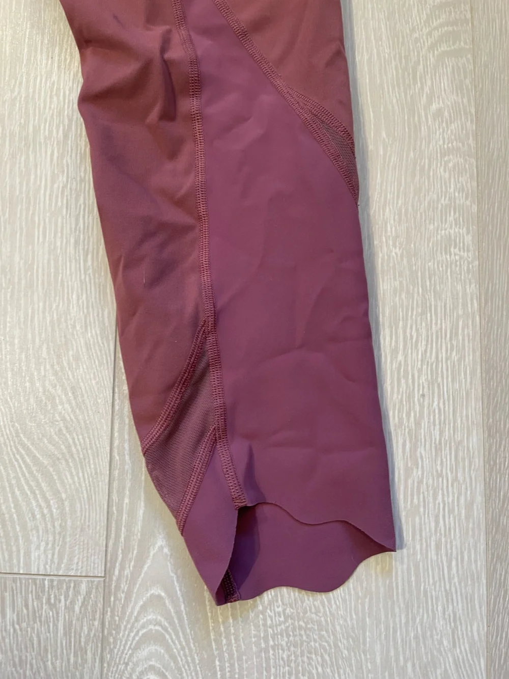 Lululemon Wunder Under Crop High-Rise *Roll Down Scallop Petal Pink size 6 fit - Picture 13 of 14